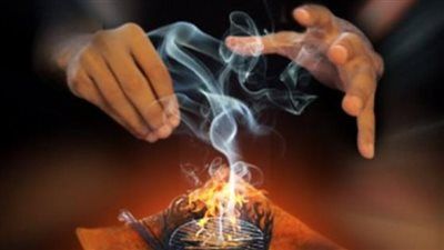 ضبط شخصين بالإسكندرية لاتهامهما بالنصب والاحتيال عبر "العلاج الروحاني" ومواقع التواصل - الخليج الان