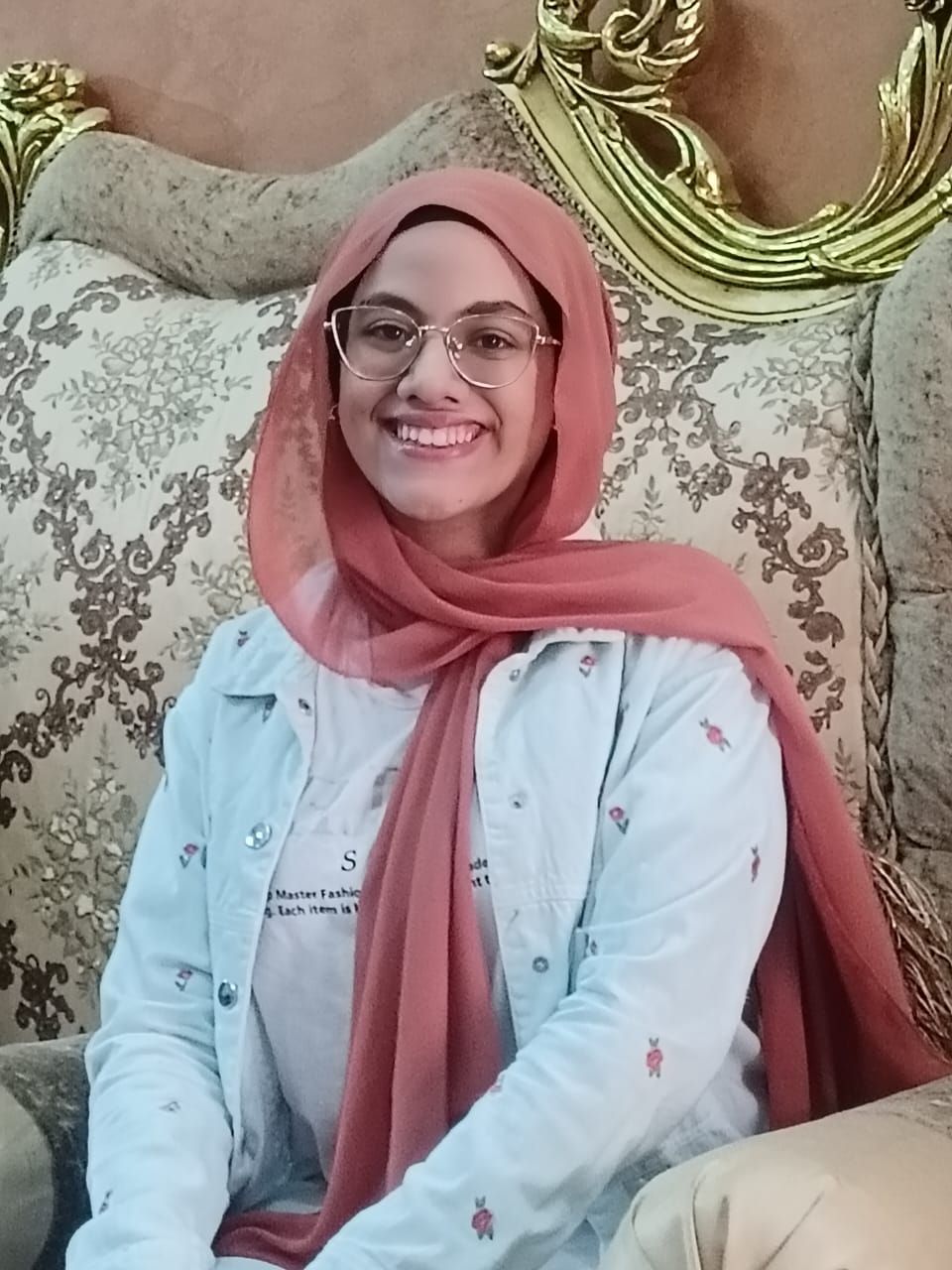 جنى الأولى على الإعدادية بالإسماعيلية: نص درجة منعتني من النهائية.. ونفسي أكون صيدلانية - الخليج الان