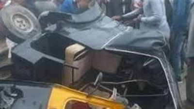 مصرع سيدة في حادث انقـ ـلاب توك توك في قنا - الخليج الان