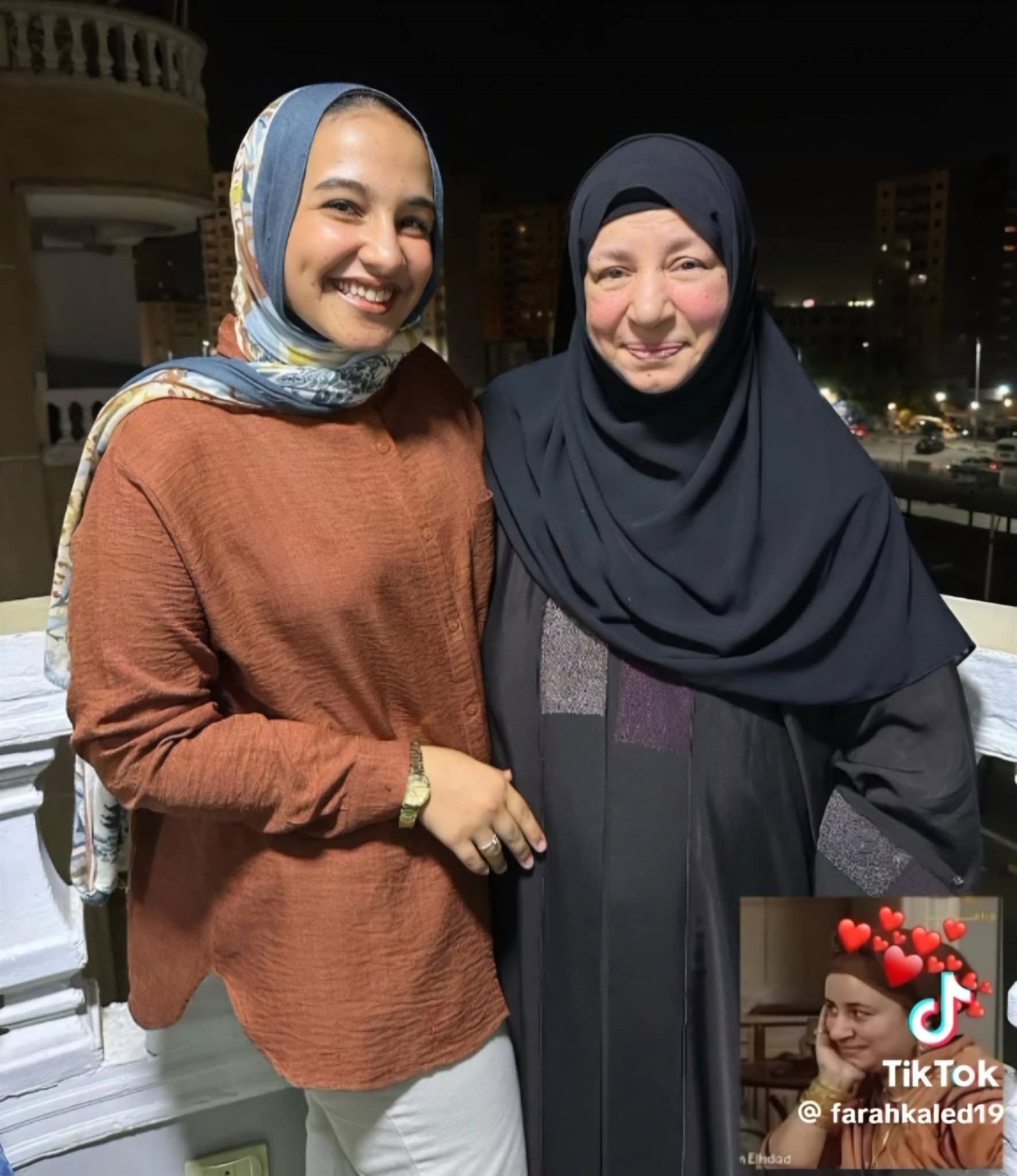 حقيقة أم ذكاء اصطناعي.. انتشار صورة جديدة لـ عبلة كامل مع فتاة من خارج الوسط - الخليج الان