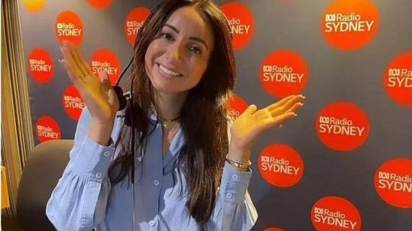 تعويض بـ70 ألف دولار لمذيعة أسترالية بعد فصلها بسبب دعمها لفلسطين - الخليج الان