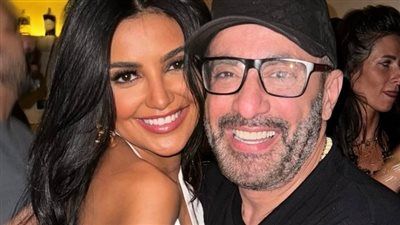 بعد الطلاق.. أحمد السقا يحتفل مع المصورة شيرين شيحة بـ عيد ميلادها - الخليج الان