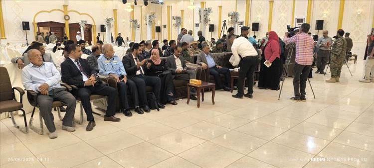 مدير أمن العاصمة عدن : المخدرات خطر عابر للحدود ومواجهتها تتطلب تكاملاً أمنيًا ومجتمعيًا شاملاً