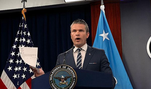وزير الدفاع الأميركي: تسريبات ضربة إيران للتشكيك واستهداف ترامب سياسياً - الخليج الان