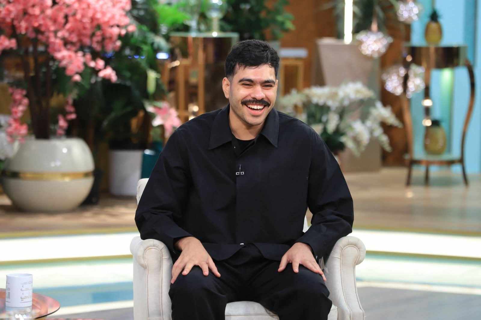 من فيديوهات ساخرة إلى برنامج معكم منى الشاذلي.. منه هو اليوتيوبر أحمد رمزي بعد تصدره التريند؟ - الخليج الان