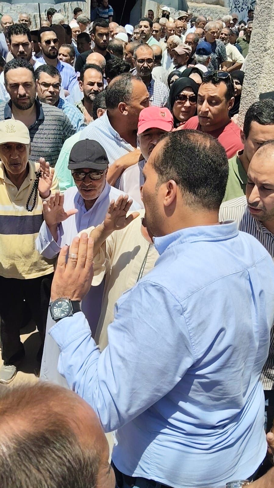 تشييع جنازة والدة المتحدث الرسمي باسم وزارة الزراعة في كفر الشيخ - الخليج الان