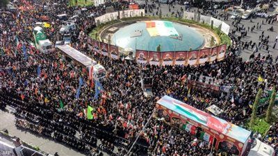 إيران تدفن علماءها وقادتها.. و ترامب يشهر العصا أمام مستقبل طهران النووي - الخليج الان