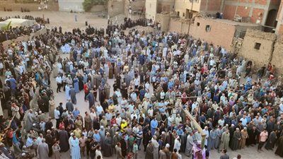 خرجْنَ للقمة العيش فعُدنَ في النعوش.. ما بين ميكروباص معدية أبوغالب والطريق الإقليمي.. الفقر والإهمال قاسم مشترك في قصف أعمار الزهور - الخليج الان