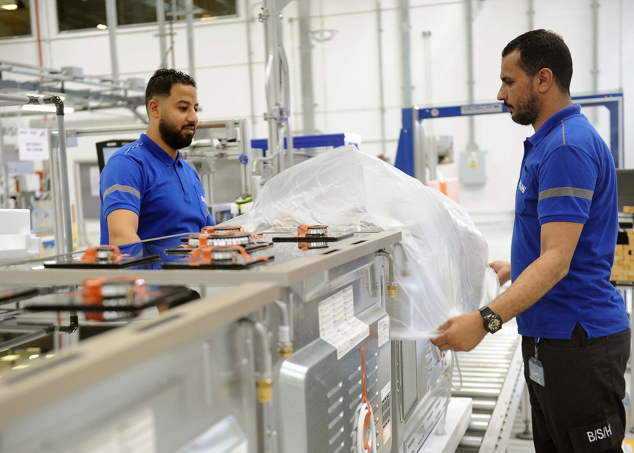 بأيدي 1000 شاب مصري: مدبولي يفتتح أول مصنع لشركة "بوش" في مصر وإفريقيا - الخليج الان