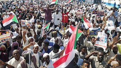 في الذكرى الثانية عشرة لثورة 30 يونيو.. إرادة شعب أعادت الهوية وبنت وطنًا يليق بالمستقبل - الخليج الان