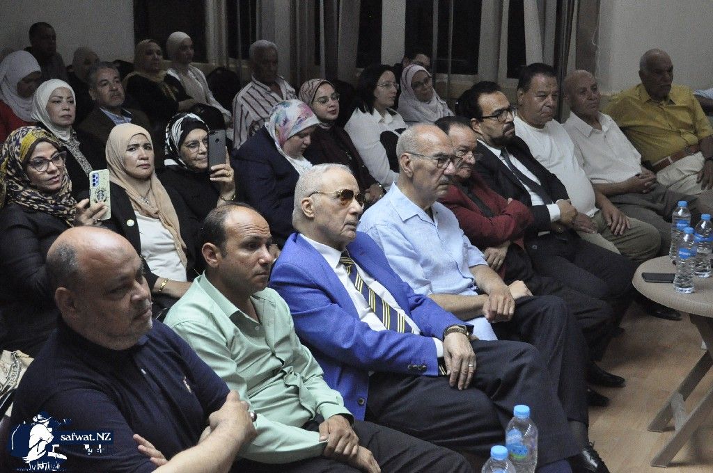 توصيات مؤتمر الكلاب الضالة بالسويس على مكتب رئيس الوزراء والمحافظ - الخليج الان