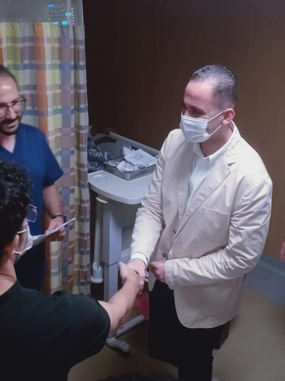 نائب وزير الصحة يتفقد مستشفى العلمين ويشيد بانتظام الفرق الطبية وجودة الخدمات المقدمة للمرضى - الخليج الان