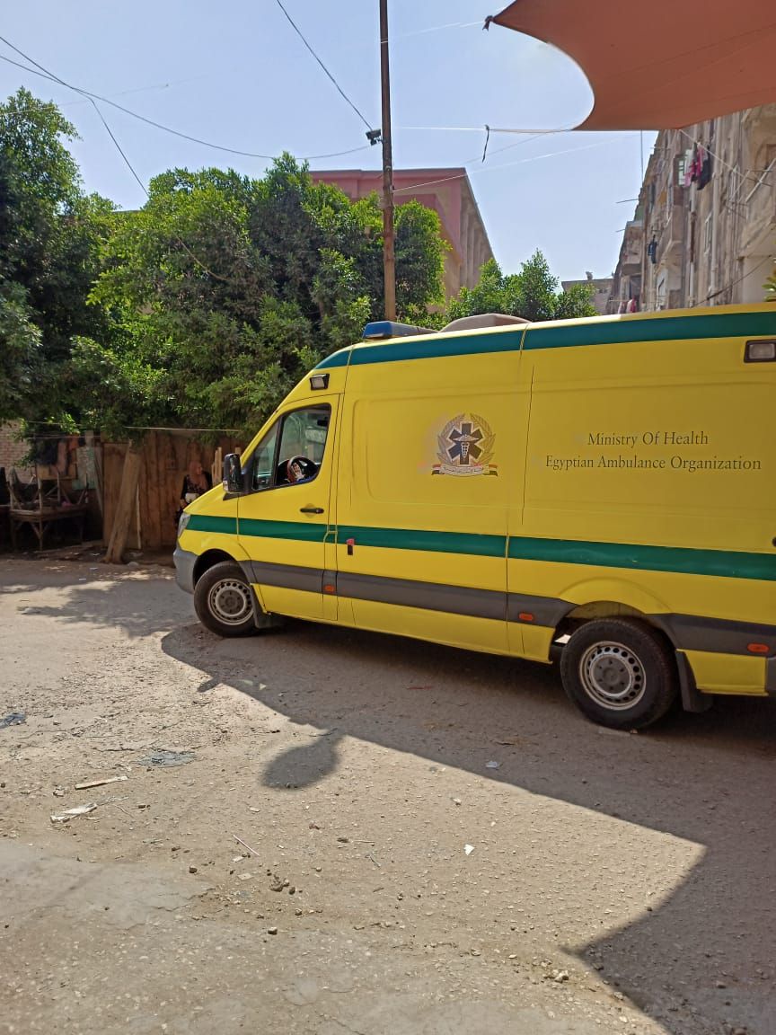 بسبب حرارة الجو.. إصابة طالبة خلال أداء امتحان اللغة الإنجليزية بإغماء داخل لجنة بالمحلة - الخليج الان