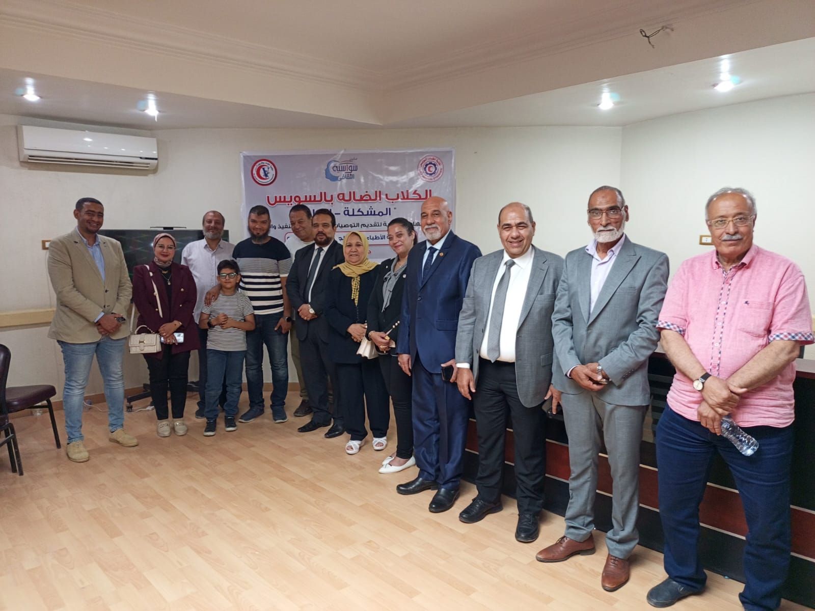 توصيات مؤتمر الكلاب الضالة بالسويس على مكتب رئيس الوزراء والمحافظ - الخليج الان