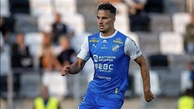 بعد الأنباء عن دخول الأهلي في مفاوضات معه.. أسد الحملّاوي يغادر معسكر فرونتسواف البولندي - الخليج الان