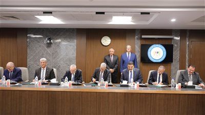 البترول: بدء تنفيذ مجمع حامض الفسفوريك خطوة تاريخية للانتقال من إنتاج الخامات إلى التصنيع - الخليج الان