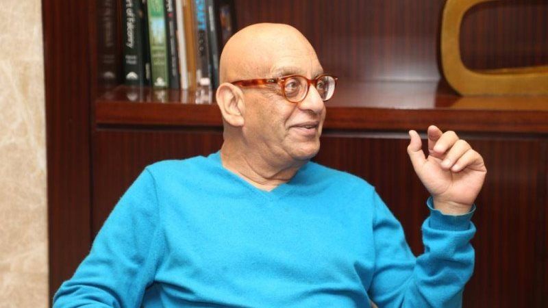 في عيد ميلاده.. لماذا لا يحب خيري بشارة فكرة الفلوس ؟ - الخليج الان