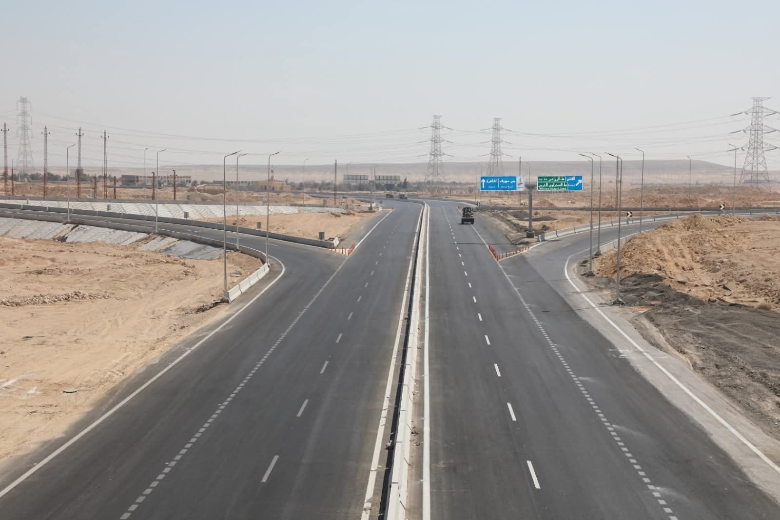 محور الفشن ضمن توجيهات الرئيس السيسي لتنمية صعيد مصر.. محافظ بني سويف يتفقد اللمسات النهائية لمحور الفشن على النيل - الخليج الان