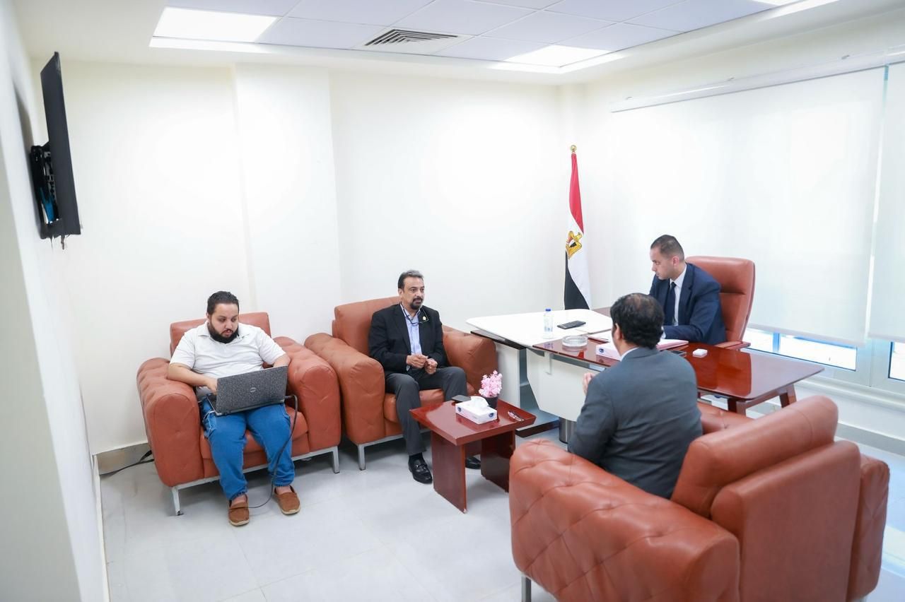 نائب وزير الصحة يترأس اجتماعاً بمستشفى العلمين لبحث جاهزيته لتقديم خدمات السياحة العلاجية - الخليج الان