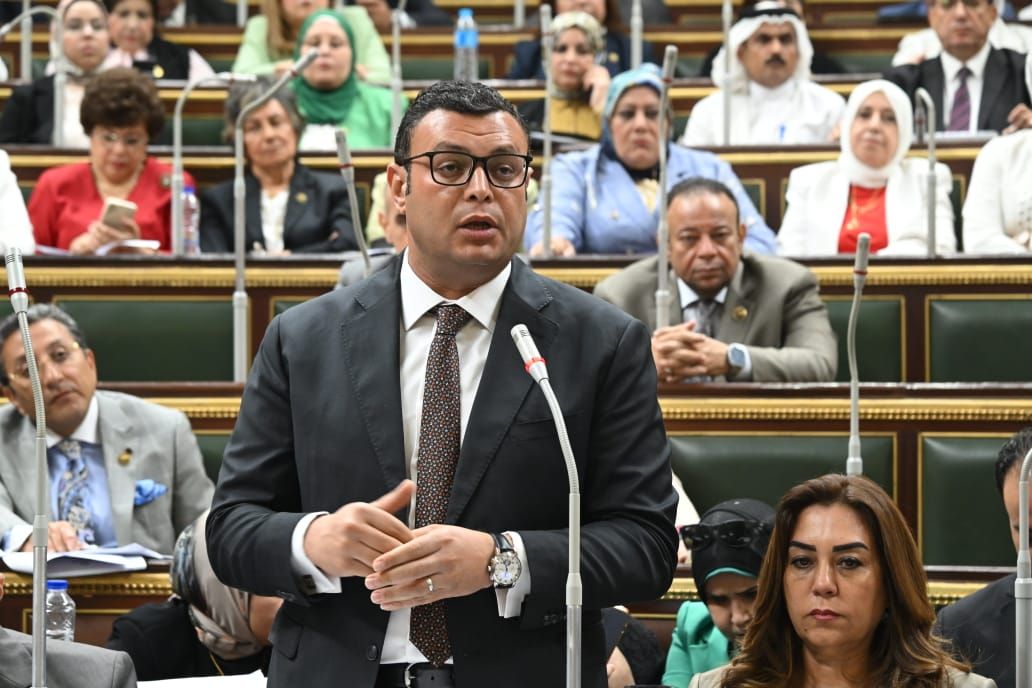 تباين واسع بمناقشات مشروع قانون الإيجار القديم أمام البرلمان ..الأغلبية توافق  وتحتفظ بحقها في التعديلات .. نواب يطالبون بإلغاء تحرير العلاقة والإكتفاء بزيادة الأجرة ..والمعارضة ترفض ..صور وفيديو - الخليج الان