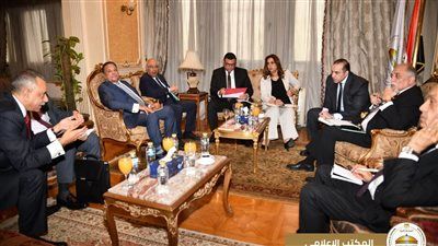 استجابةً لطلب مجلس النواب..  فوزى يجتمع بوزيري الإسكان والتنمية المحلية والهيئات البرلمانية بشأن بيانات الإيجار القديم - الخليج الان