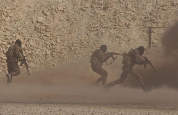 الجيش الإسرائيلي يزعم إحباط تهريب رشاشات متطورة من مصر..(صور) - الخليج الان