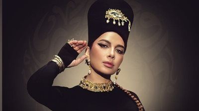 شبه الفراعنة.. أصالة تخطف الأنظار ببوستر ألبوم ضريبة البعد قبل طرحه غدًا - الخليج الان