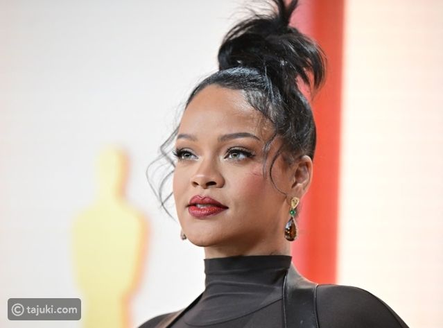 كيف يحافظ المشاهير على بشرة خالية من العيوب؟