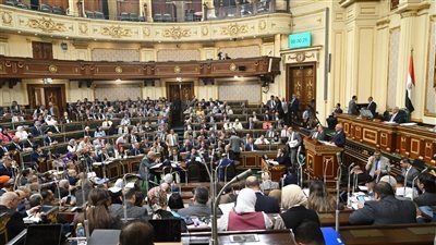 البرلمان يقر إخلاء شقق الإيجار القديم بعد 7 سنوات والمحلات التجارية بعد 5 سنوات - الخليج الان