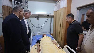 تحرك ميداني عاجل من وزيري البترول والعمل لزيارة مصابي حادث بارج السويس ومتابعة جهود الإنقاذ - الخليج الان