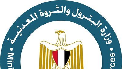وزير البترول ينعى ضحايا بارجة "أدمارين 12" ويؤكد استمرار جهود الإنقاذ وصرف التعويضات - الخليج الان