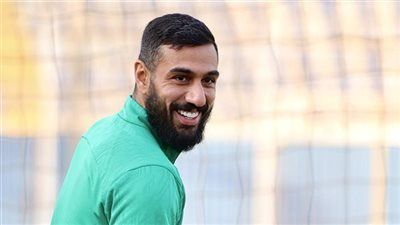 " مفيش كلام يوفيك حقك".. أحمد الشناوي حارس بيراميدز يودع شيكابالا بعد اعتزاله - الخليج الان