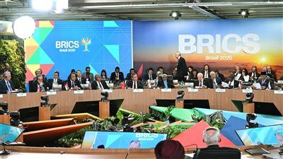 رئيس الوزراء يلتقي رئيس جمهورية الأوروجواي - الخليج الان