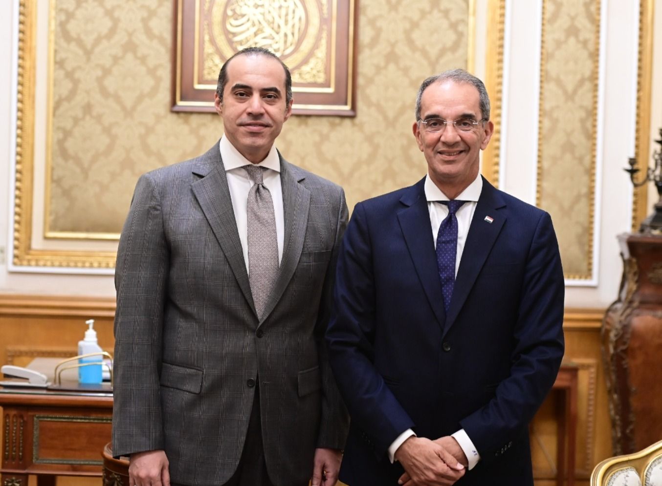 إتصالات النواب تجتمع بالوزير بعد حريق سنترال رمسيس..وتوجه بإعادة هيكلة إجراءات السلامة داخل السنترالات الحيوية - الخليج الان