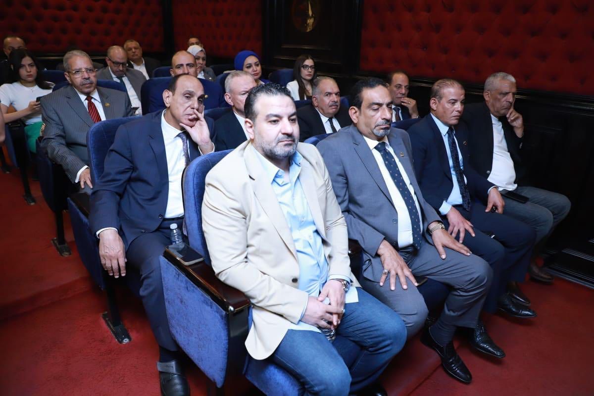 بحضور الأمين العام.. "مستقبل وطن" يستكمل اللقاءات مع كوادره بـ 4 محافظات استعدادا لخوض الانتخابات البرلمانية - الخليج الان