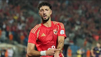 وسام أبو علي يعود من الإجازة اليوم للانتظام في تدريبات الأهلي استعدادًا للموسم الجديد - الخليج الان