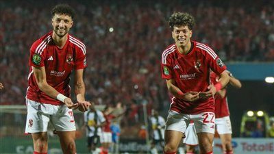 قياسات بدنية وطبية لجميع لاعبي الأهلي استعدادًا للموسم الجديد.. وغياب مروان عطية - الخليج الان