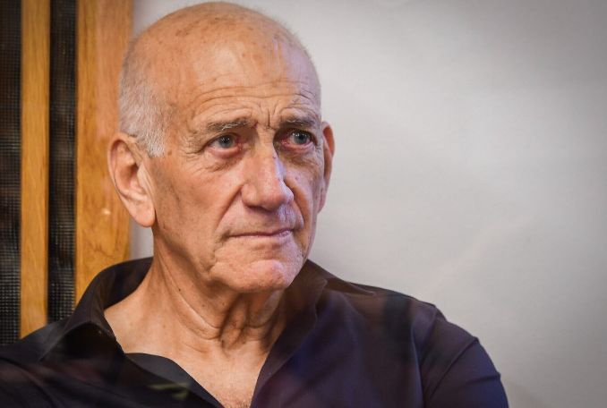 رئيس الوزراء الإسرائيلي السابق: المدينة الإنسانية في رفح معسكر اعتقال وتطهير عرقي للفلسطينيين - الخليج الان