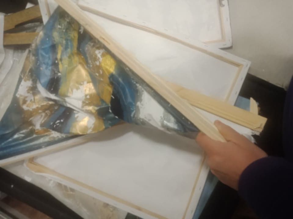 أسرة آية عادل عن عرض زوجها أموالا عليهم للتنازل: كنوز الدنيا متكفيش دم بنتنا - الخليج الان