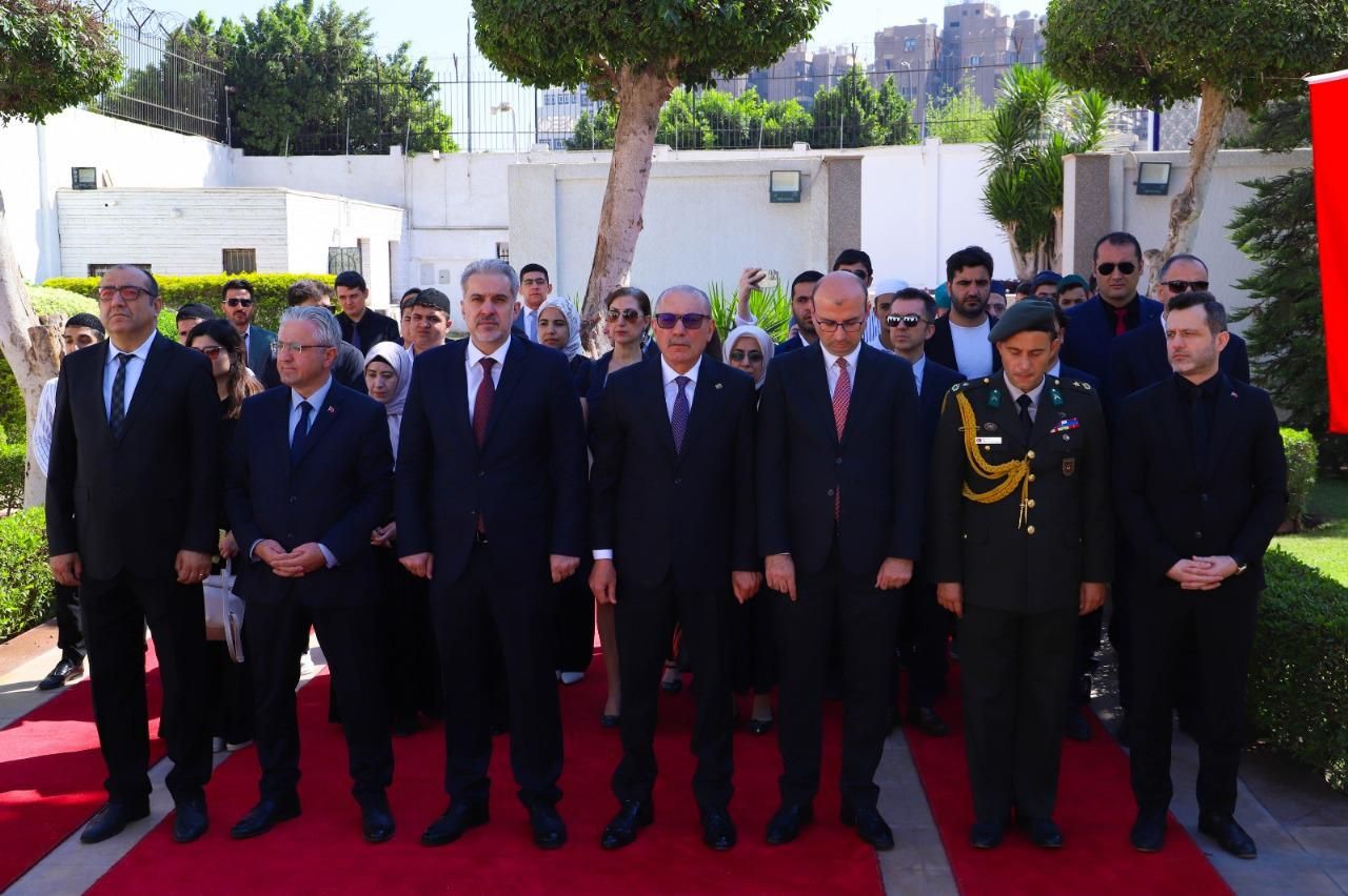 السفارة التركية في القاهرة تحيي يوم الديمقراطية والوحدة الوطنية بحضور واسع ورسائل سياسية واقتصادية عميقة - الخليج الان