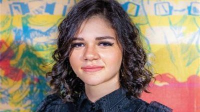 بعد هجوم مدحت العدل.. القصة الكاملة لحفيدة أم كلثوم من "ذا فويس" إلى الحجاب - الخليج الان