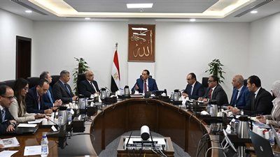 رئيس الوزراء يتابع آليات الاستغلال الأمثل لمبنى قصر القطن بمحافظة الإسكندرية - الخليج الان