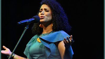 نسمة محجوب تطرح ألبوم "UNPLUGGED" بأصوات أكوستك دافئة - الخليج الان