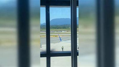 مطار فانكوفر الدولي تحت التهديد.. مناورات جوية خطيرة لطائرة مختطفة تغلق المجال الجوي - الخليج الان