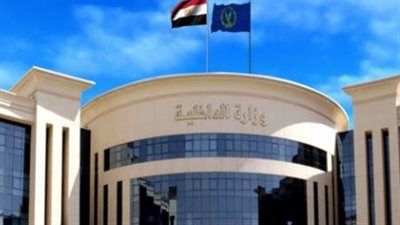 إحالة ضابطي شرطة للتحقيق لتجاوزهما في معاملة مواطنين بالعاشر من رمضان - الخليج الان