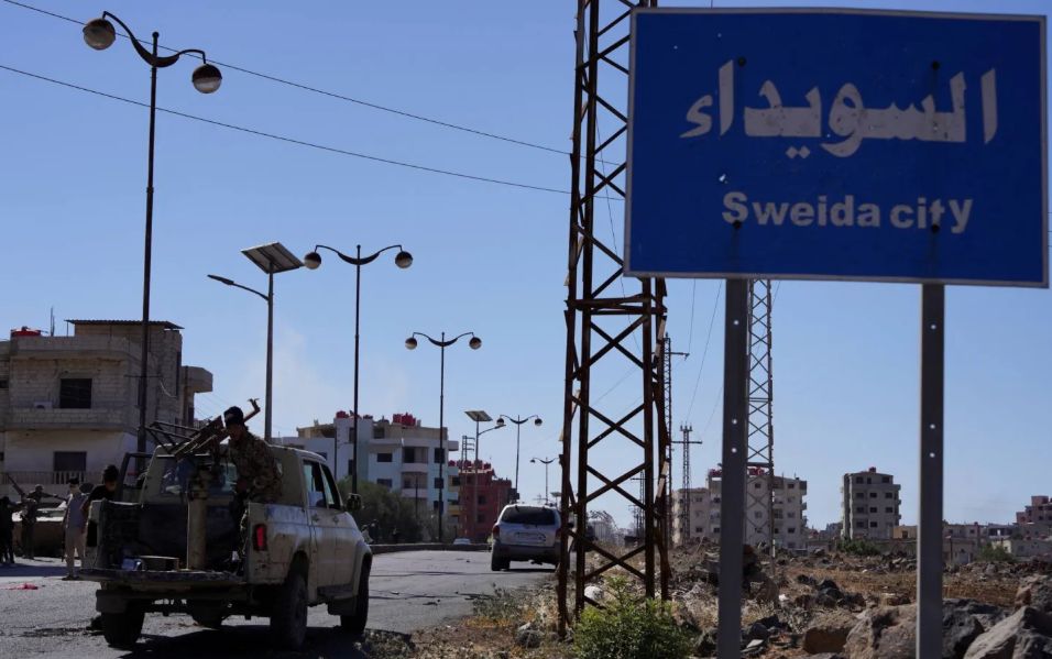 «تهديد ووعيد».. أول تعليق من الرئاسة السورية على أحداث السويداء - الخليج الان