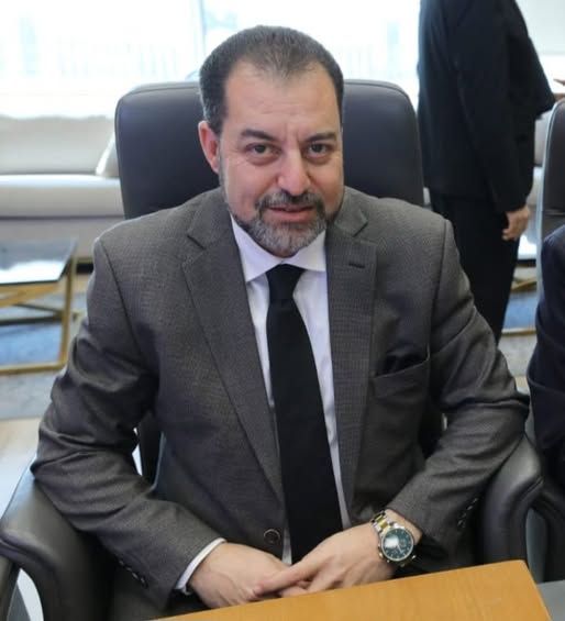 وزير التعليم العالي يجدد ندب الدكتورين أحمد عناني وعمر شريف أحدهما للعمل مستشاراً للوزير للسياسات الصحية والآخر للمجلس الأعلي للمستشفيات - الخليج الان