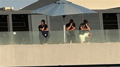 ريبيرو مدرب الأهلي يتابع ودية منتخب الشباب مع الكويت الأوليمبي - الخليج الان