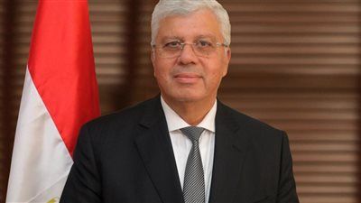 وزير التعليم العالي يجدد ندب الدكتورين أحمد عناني وعمر شريف أحدهما للعمل مستشاراً للوزير للسياسات الصحية والآخر للمجلس الأعلي للمستشفيات - الخليج الان