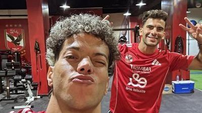 سيلفي العمالقة.. إمام عاشور ينشر صورة برفقة زيزو داخل الجيم فى النادي الأهلي - الخليج الان